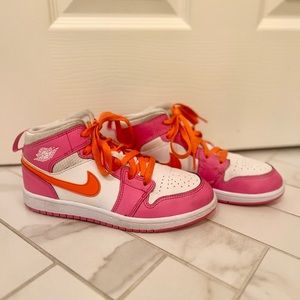 Kids' Jordan 1 Mid Sneaker in Pinksicle/Orange/White size 3